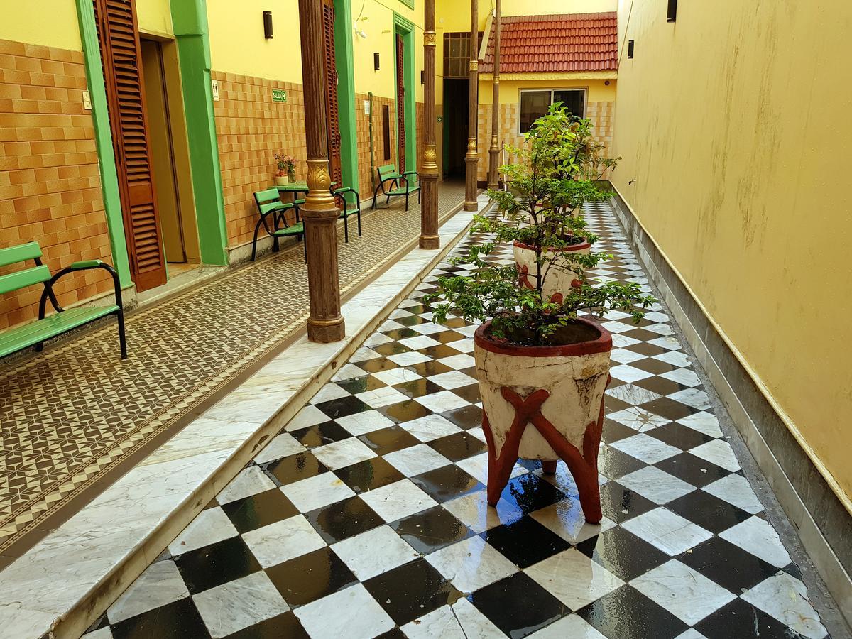 Hotel Varela Буенос Айрес Екстериор снимка